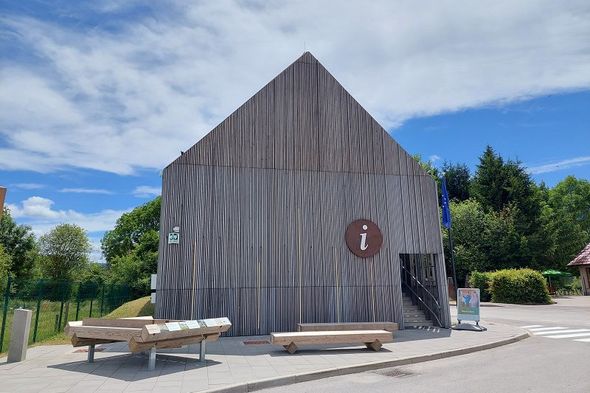 Center za obiskovalce Cerkniško jezero